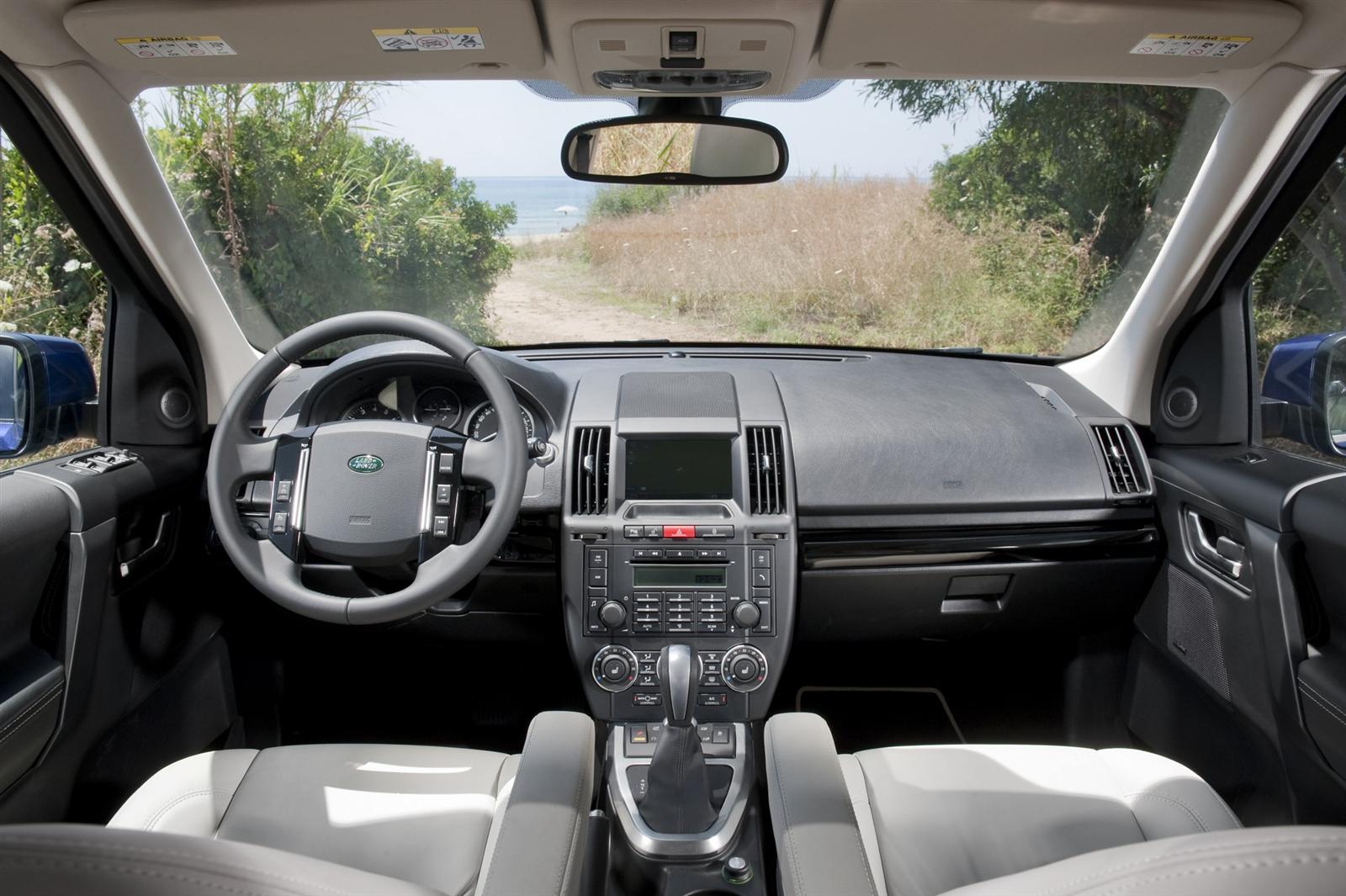 2011 Land Rover LR2